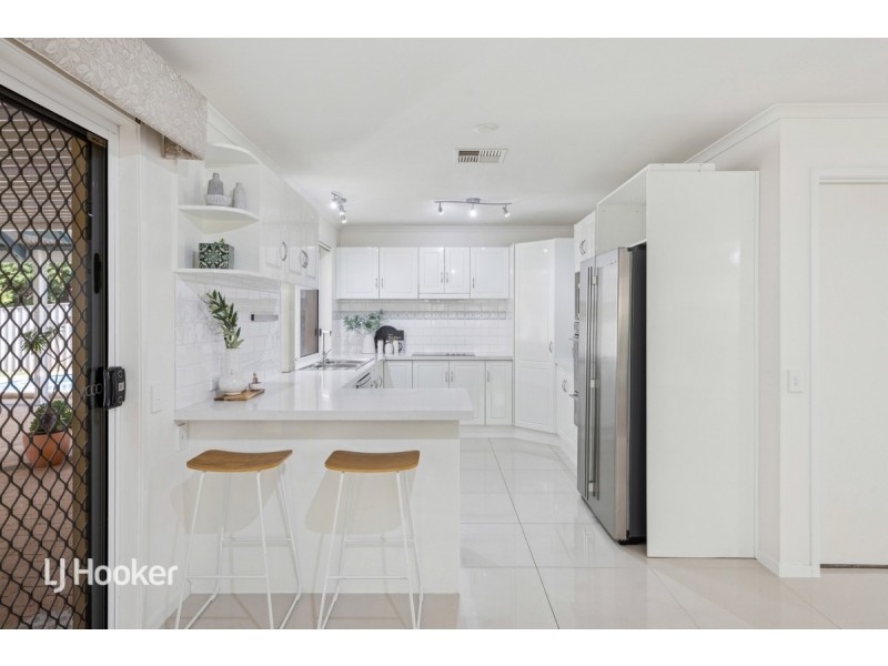 9 Grand Boulevard, Seaford Rise SA 5169