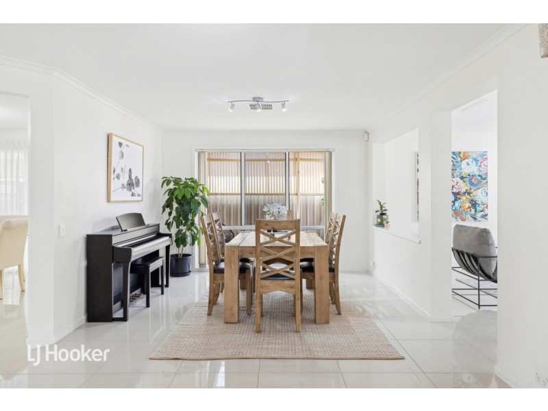 9 Grand Boulevard, Seaford Rise SA 5169