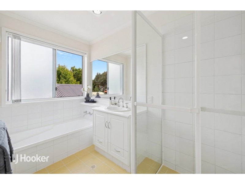 9 Grand Boulevard, Seaford Rise SA 5169