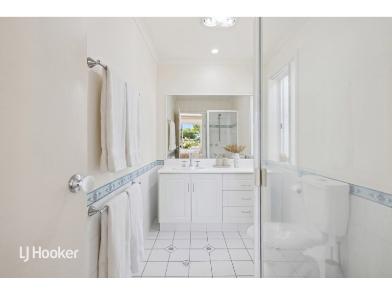 9 Grand Boulevard, Seaford Rise SA 5169