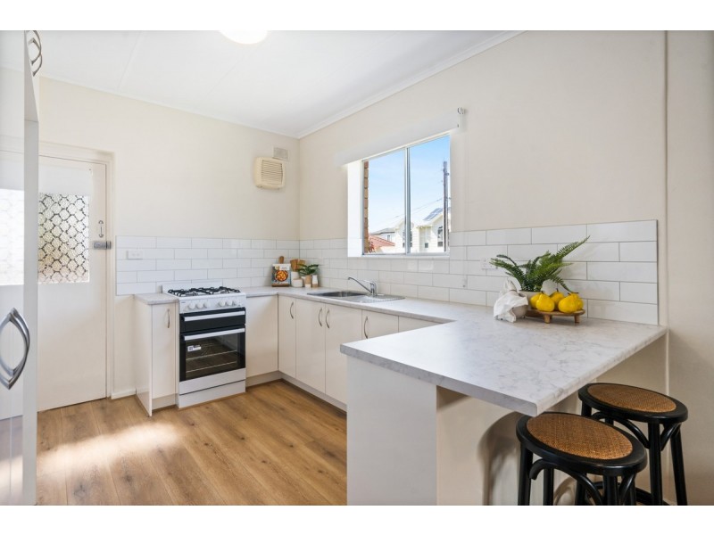 1/72 Downing Street, Hove SA 5048