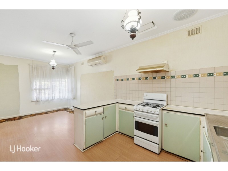 12 Peterson Avenue, Mitchell Park SA 5043