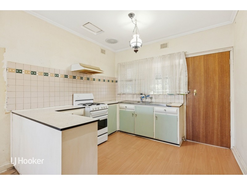 12 Peterson Avenue, Mitchell Park SA 5043