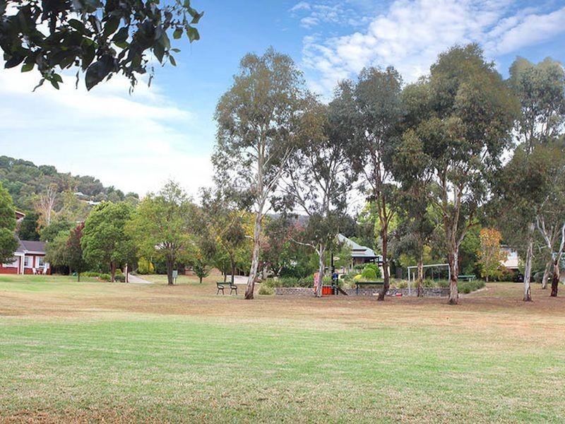 10 Riesling Crescent, Wattle Park SA 5066