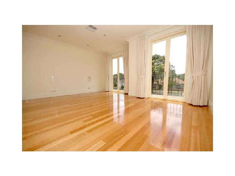 4 Player Avenue, St Peters NSW 2044