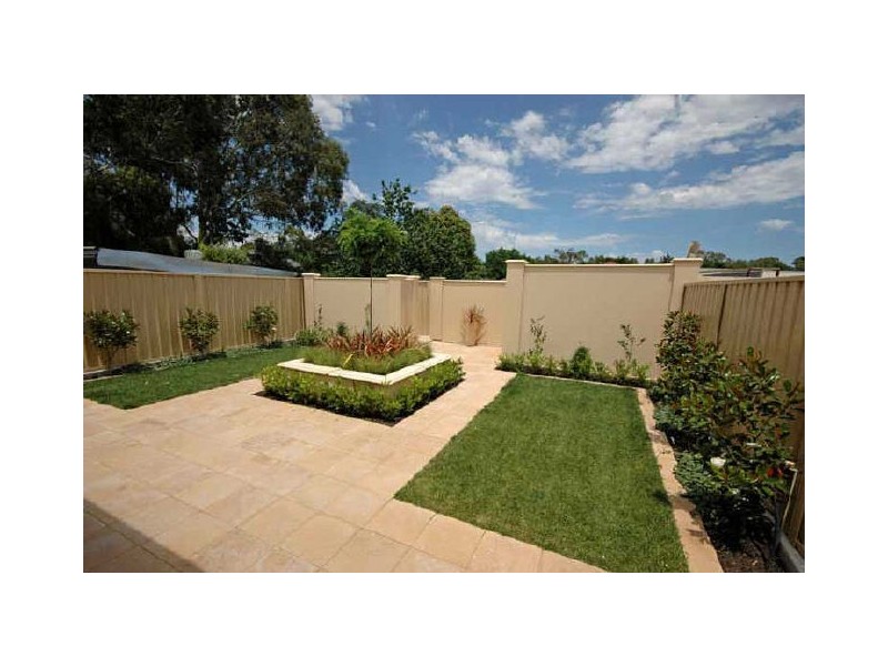 4 Player Avenue, St Peters NSW 2044