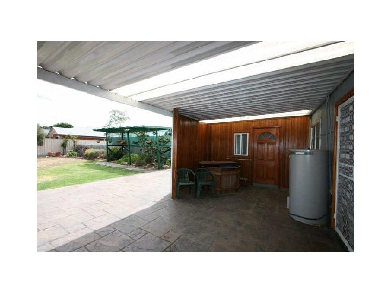 12 Milton Avenue, Clearview SA 5085