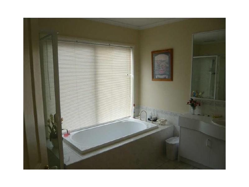 2 Glengarry Drive, Woodforde SA 5072