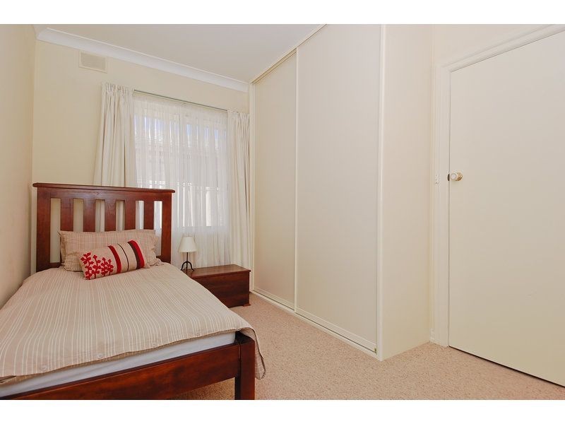 2/15 Peroomba Avenue, Kensington Gardens SA 5068