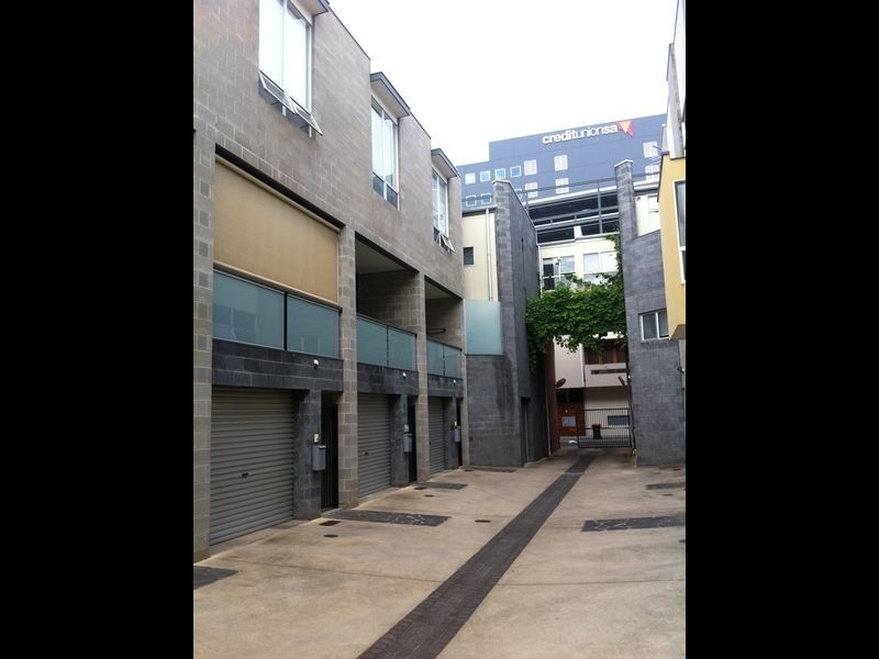 5A Veale Lane, Adelaide SA 5000