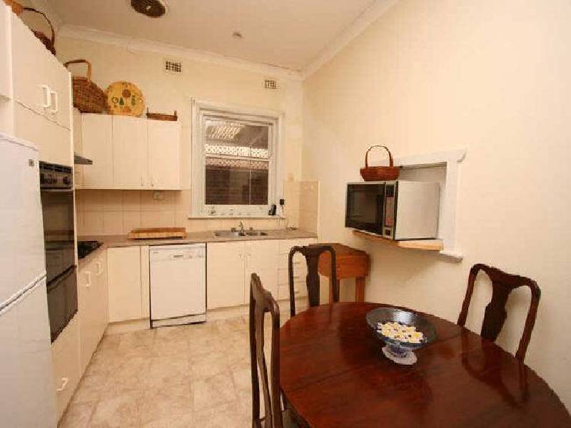 18 Roslind Street, Kensington Gardens SA 5068