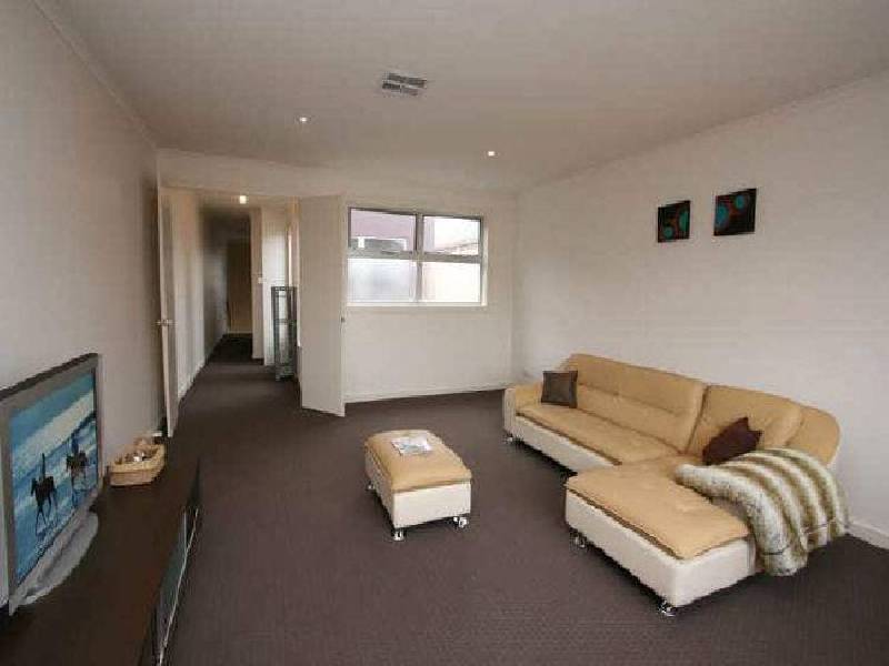 104 Isla Circuit, Mawson Lakes SA 5095