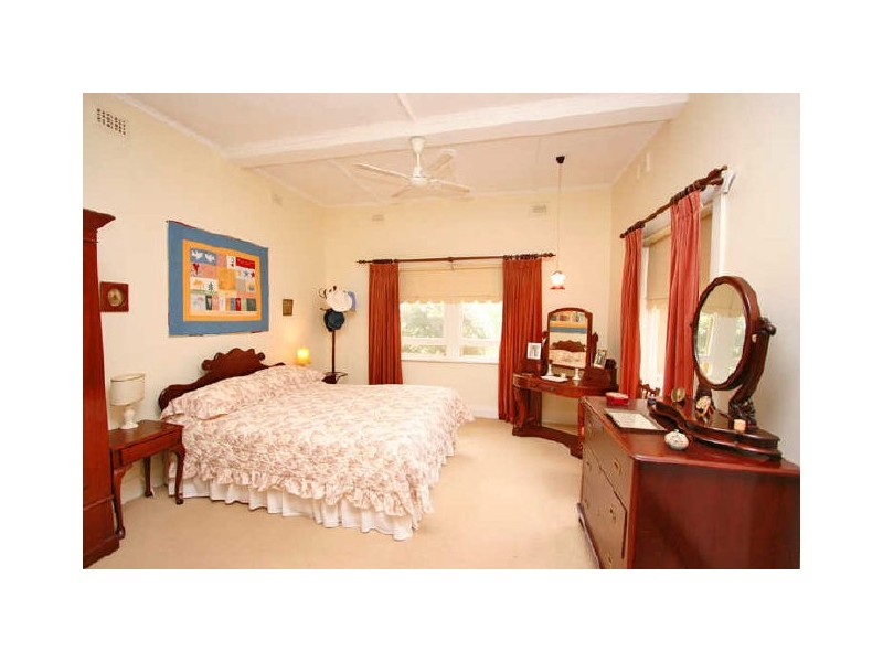 12 Sedgeford Road, Myrtle Bank SA 5064