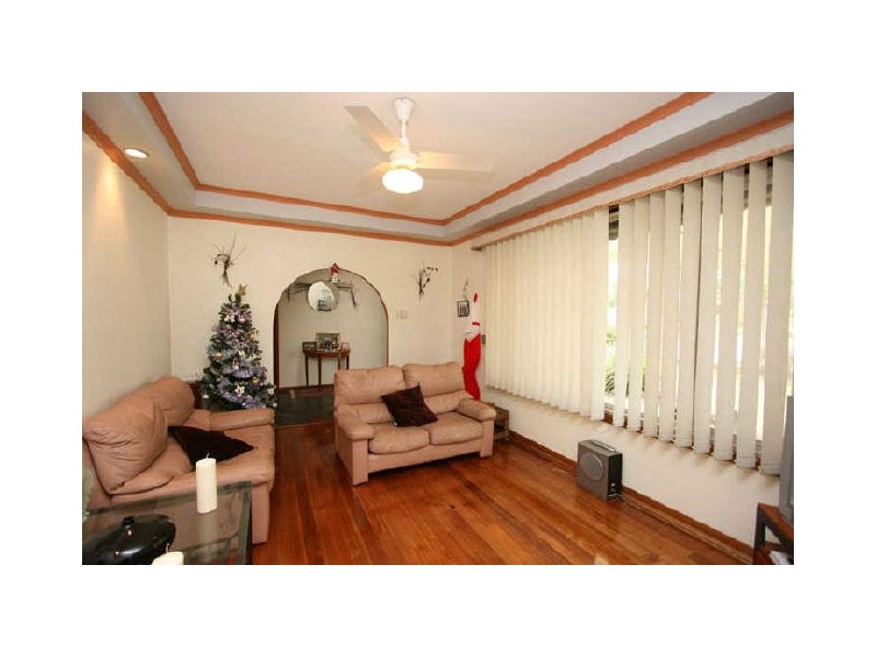 12 Milton Avenue, Clearview SA 5085