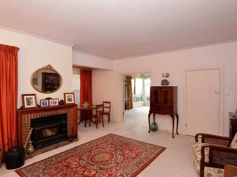 6 Sherwood Terrace, Glen Osmond SA 5064