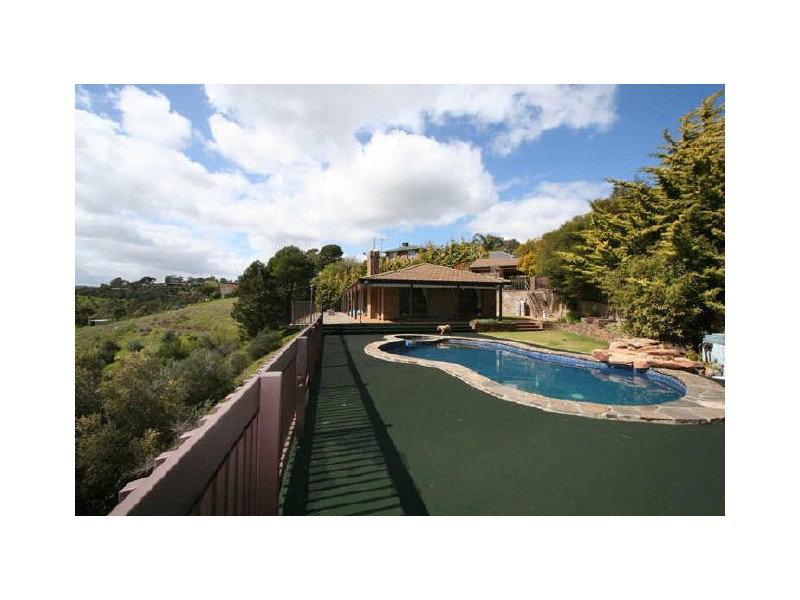 9 Seaview Road, Mount Osmond SA 5064