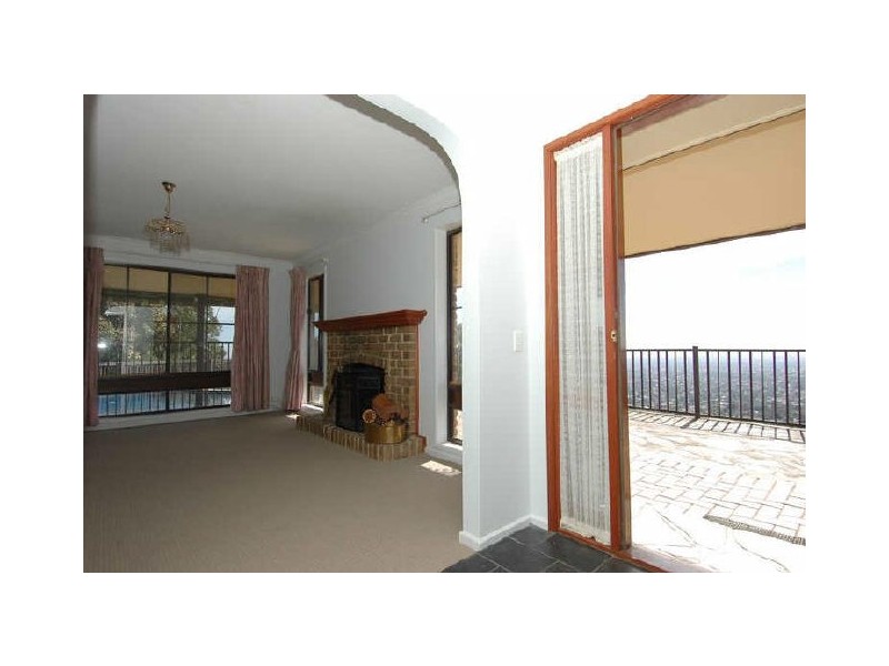 9 Seaview Road, Mount Osmond SA 5064