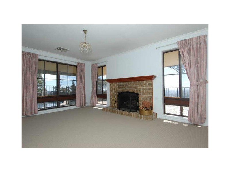 9 Seaview Road, Mount Osmond SA 5064