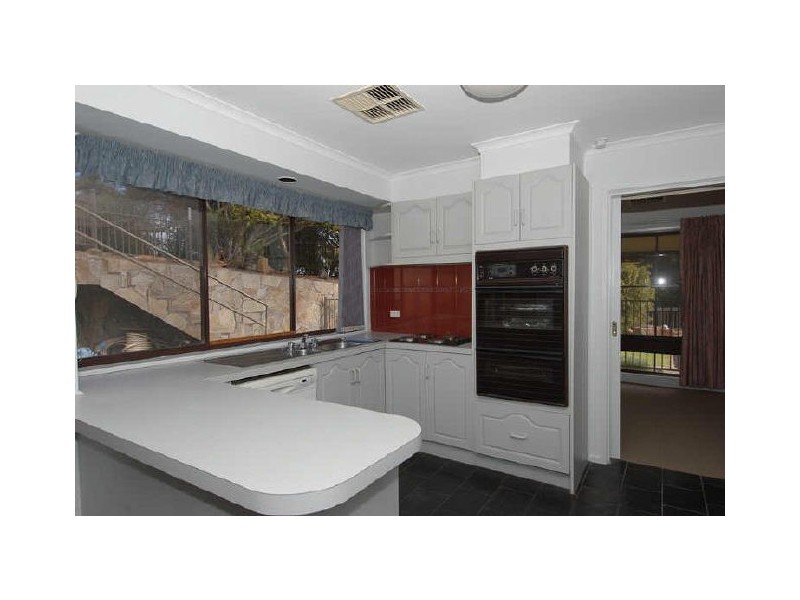 9 Seaview Road, Mount Osmond SA 5064