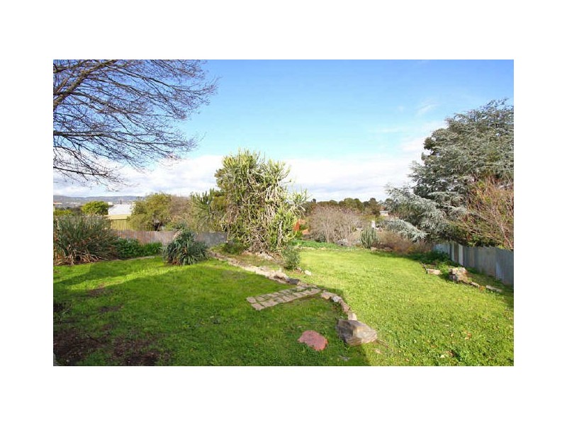 4 Lochiel Avenue, Campbelltown SA 5074