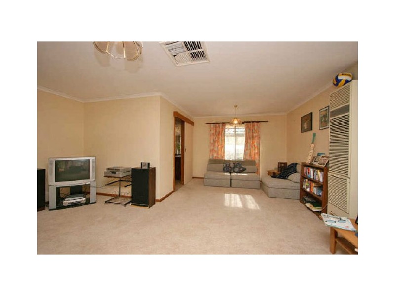 7 Ash Street, Aberfoyle Park SA 5159