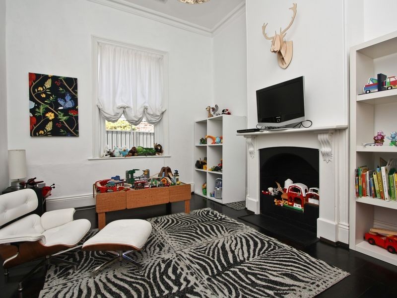 33 Stephen Terrace, St Peters SA 5069