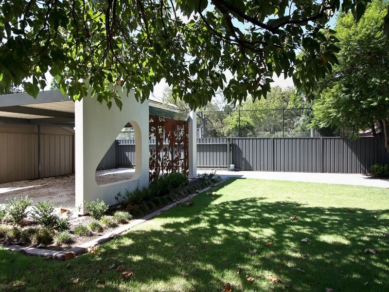 33 Stephen Terrace, St Peters SA 5069
