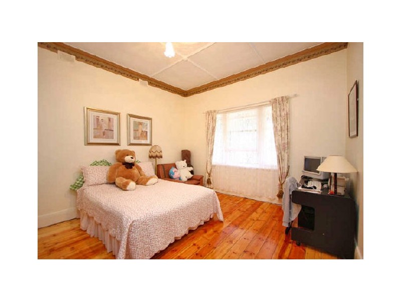 11 Corinda Avenue, Kensington Park SA 5068