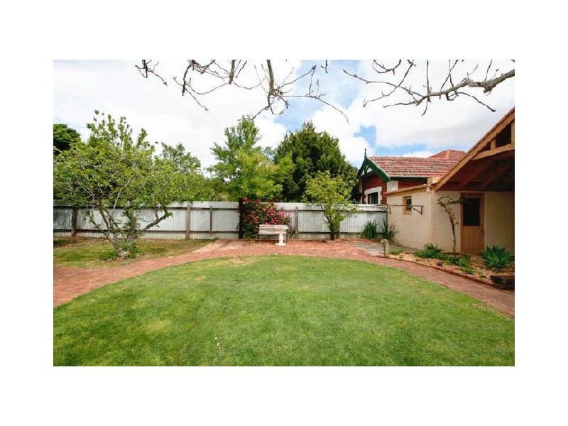 63 Third Avenue, St Peters SA 5069