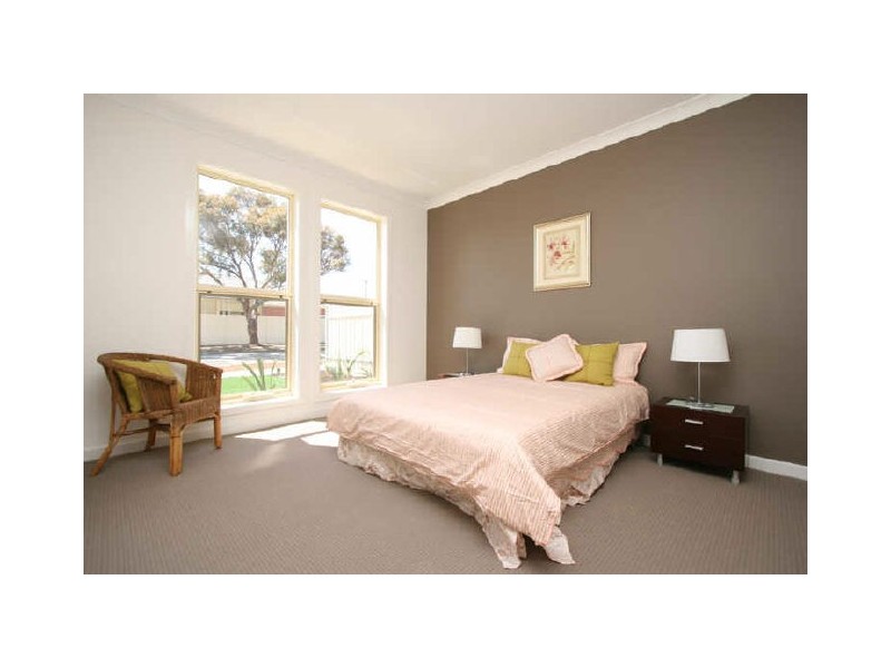 30 Pioneer Street, Seaton SA 5023