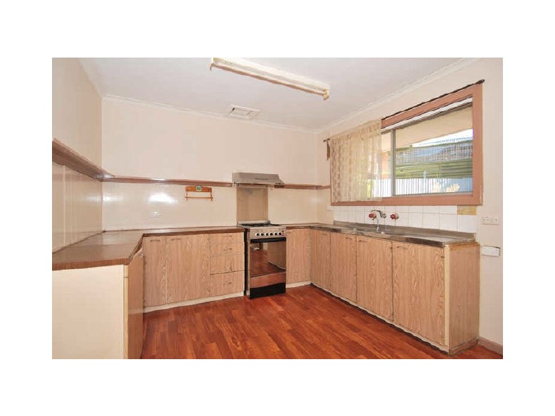 4 Cumberland Avenue, Para Hills SA 5096