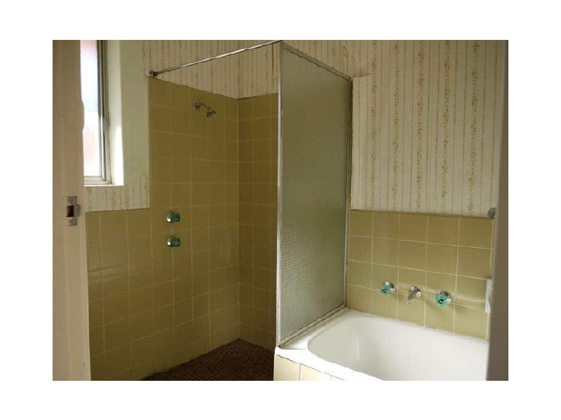 4 Cumberland Avenue, Para Hills SA 5096