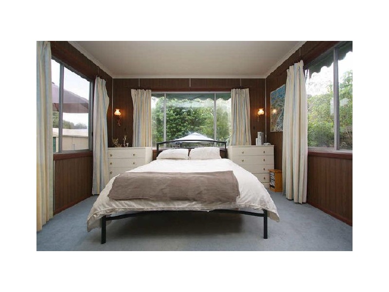 12 Sedgeford Road, Myrtle Bank SA 5064