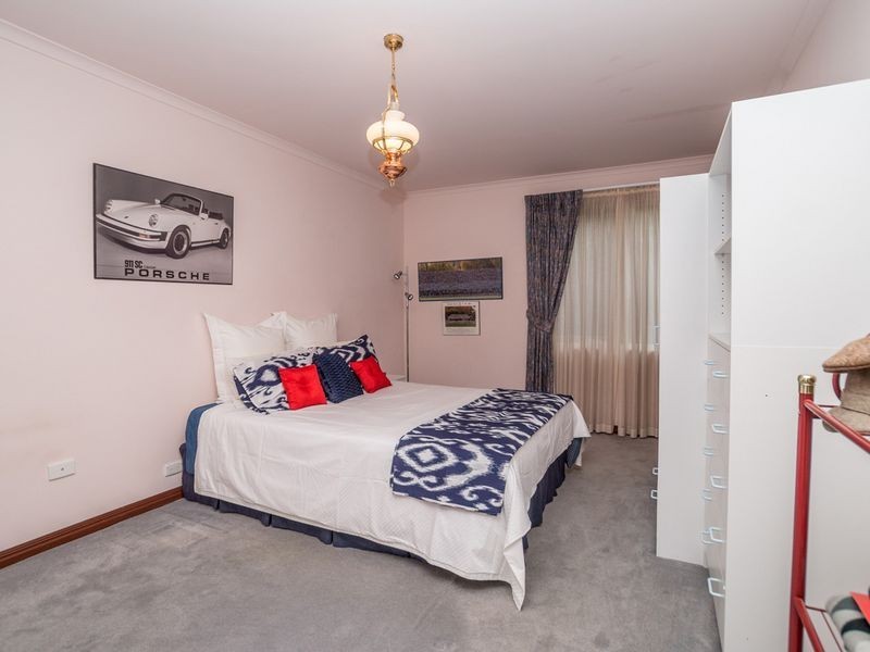 30 Grevillea Avenue, Athelstone SA 5076