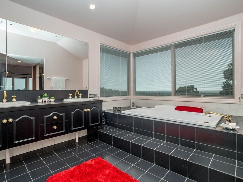 30 Grevillea Avenue, Athelstone SA 5076