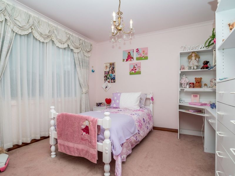 30 Grevillea Avenue, Athelstone SA 5076