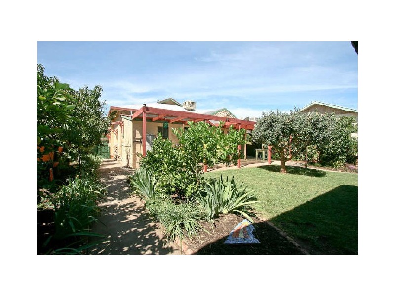 58 Seventh Avenue, St Peters SA 5069