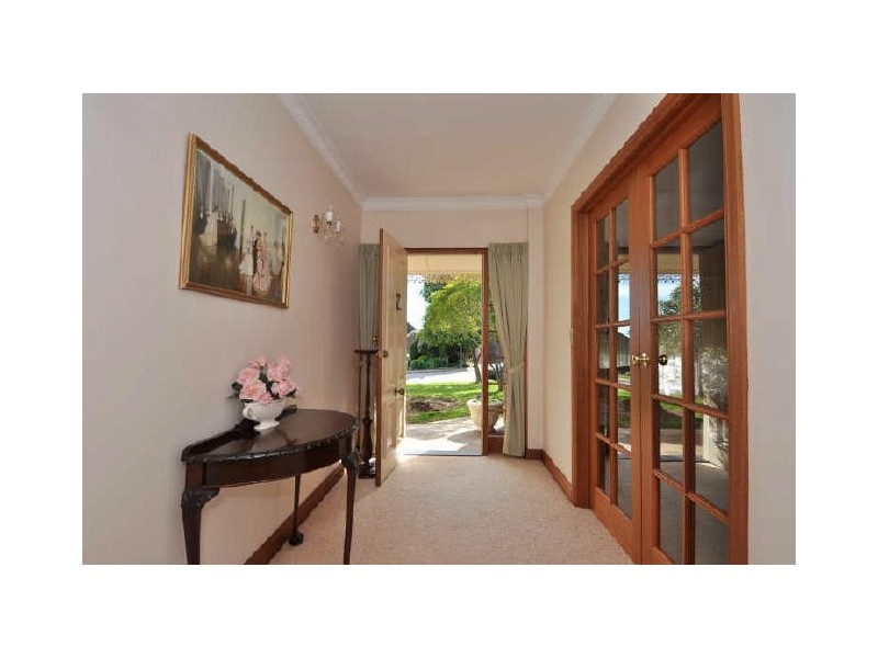 7 Rawson Penfold Drive, Rosslyn Park SA 5072