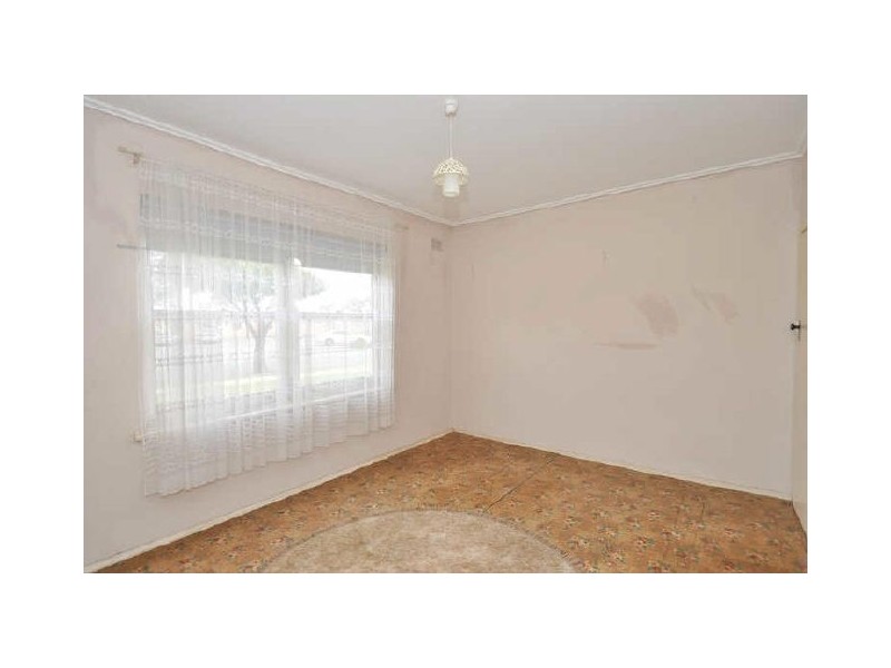 10 Coleridge Crescent, Clearview SA 5085