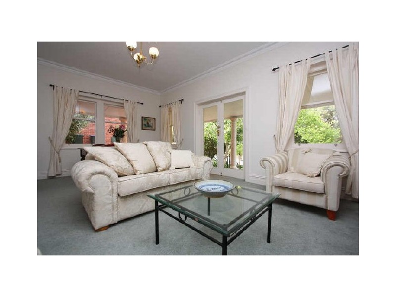 12 Sitters Memorial Drive, Burnside SA 5066