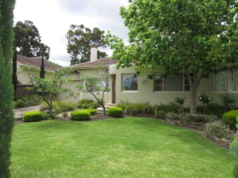 4 Wallace Street, Erindale SA 5066