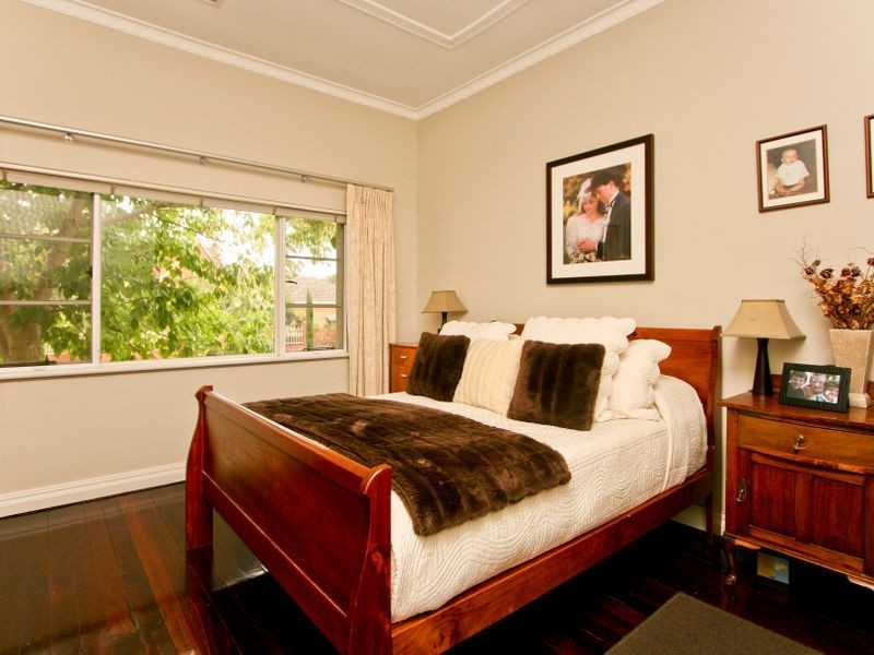 4 Wallace Street, Erindale SA 5066