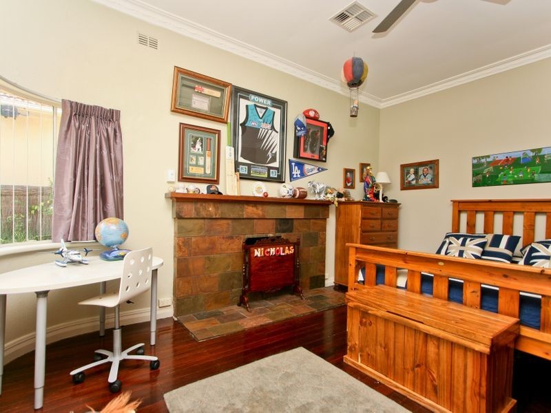 4 Wallace Street, Erindale SA 5066