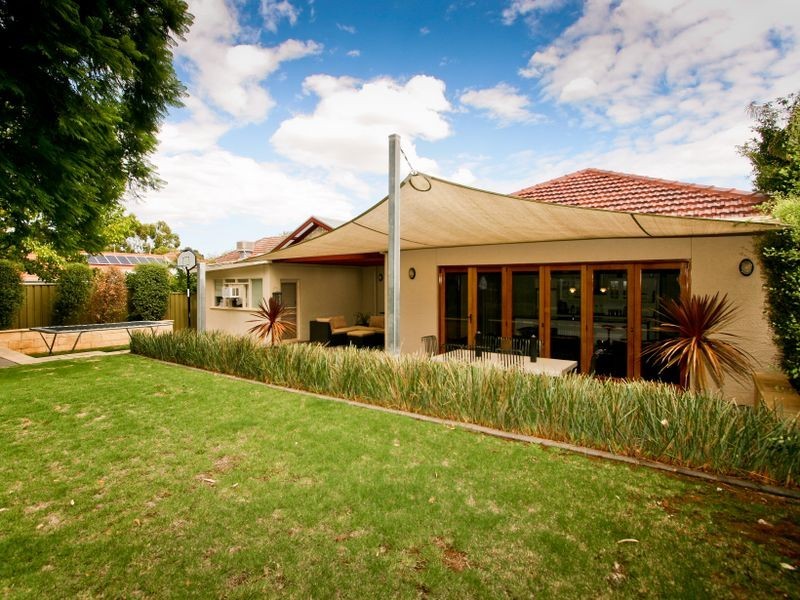 4 Wallace Street, Erindale SA 5066