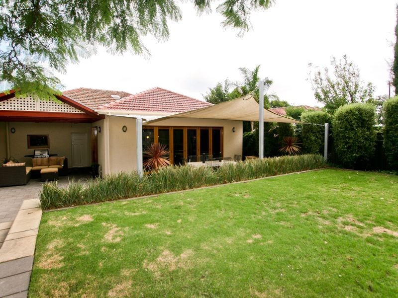 4 Wallace Street, Erindale SA 5066