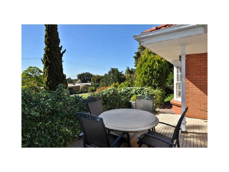 34 Crompton Drive, Wattle Park SA 5066