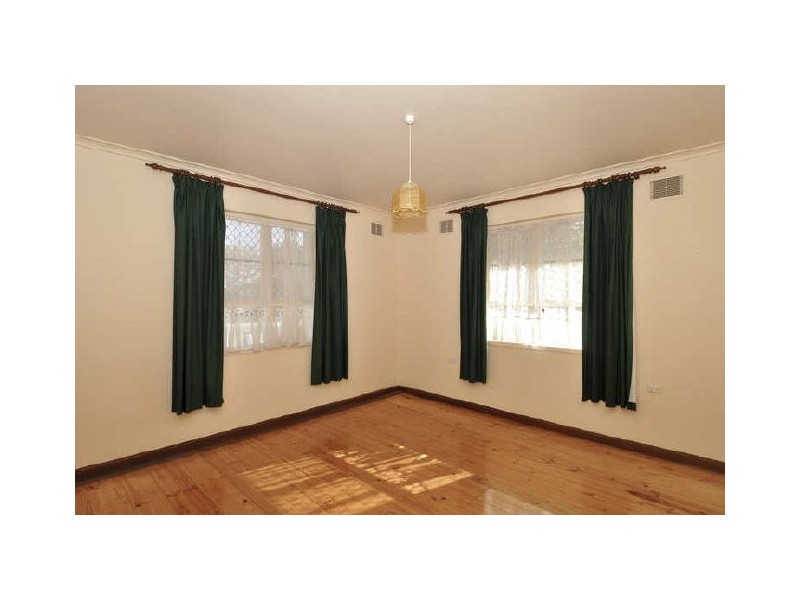 20 Selkirk Avenue, Clearview SA 5085