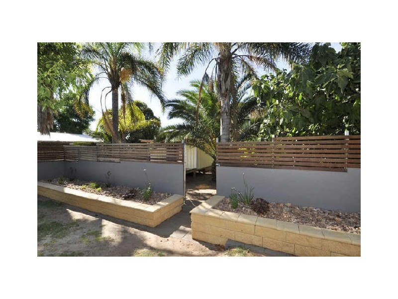 20 Selkirk Avenue, Clearview SA 5085