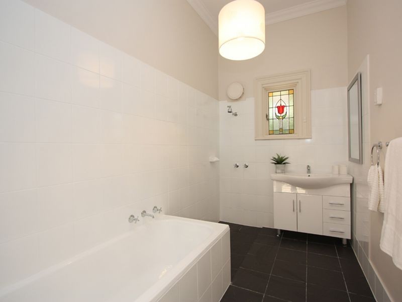 16 Hounslow Avenue, Mile End SA 5031