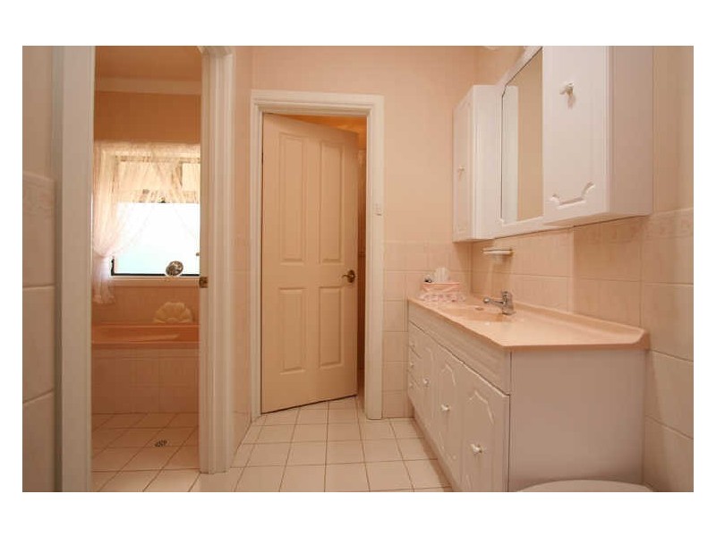 32 Taylor Avenue, Salisbury Heights SA 5109
